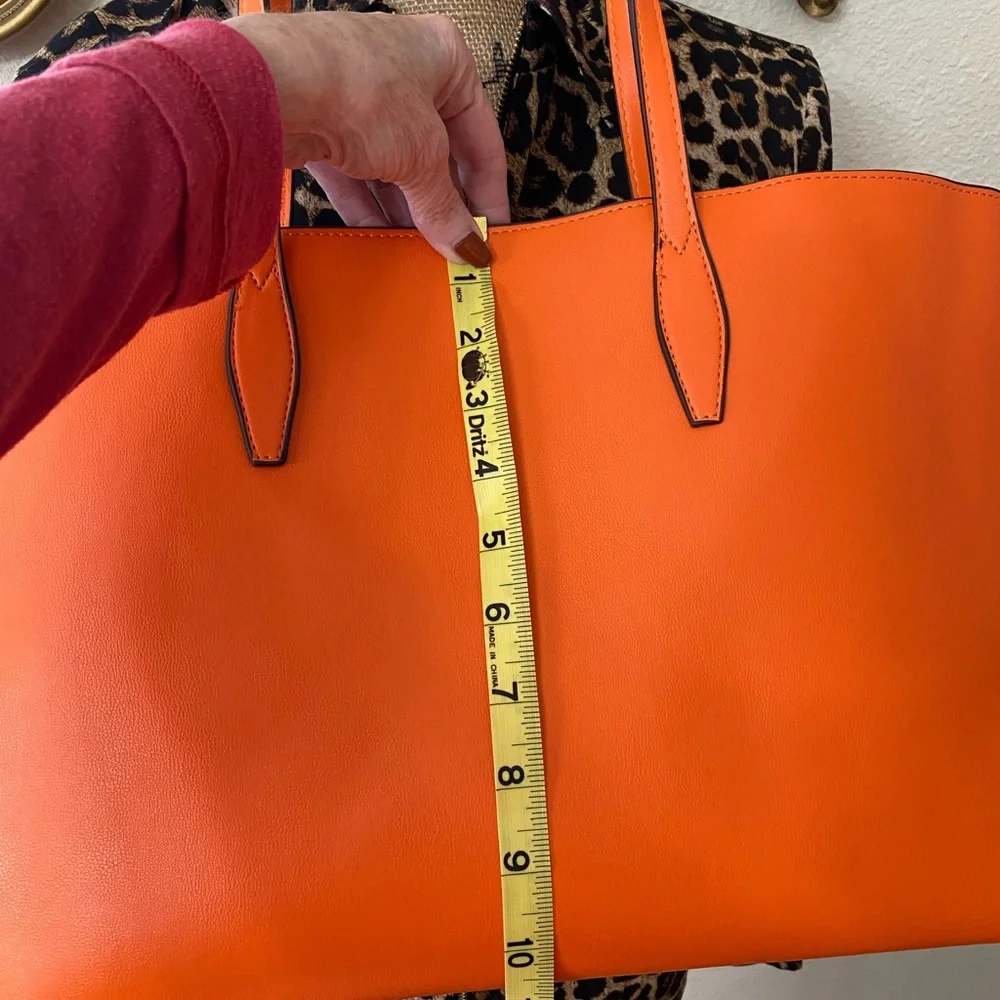 🧡Kate Spade Tote🧡 - Picture 6 of 11